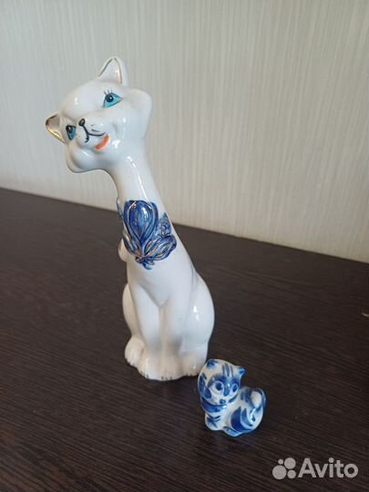 Статуэтки кошки