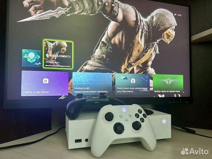 Xbox Series S 2 геймпада