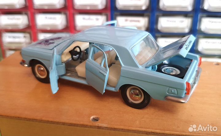 Газ 24 цпк - 85 Леонов Гагарин Волга А14 ми 1:43