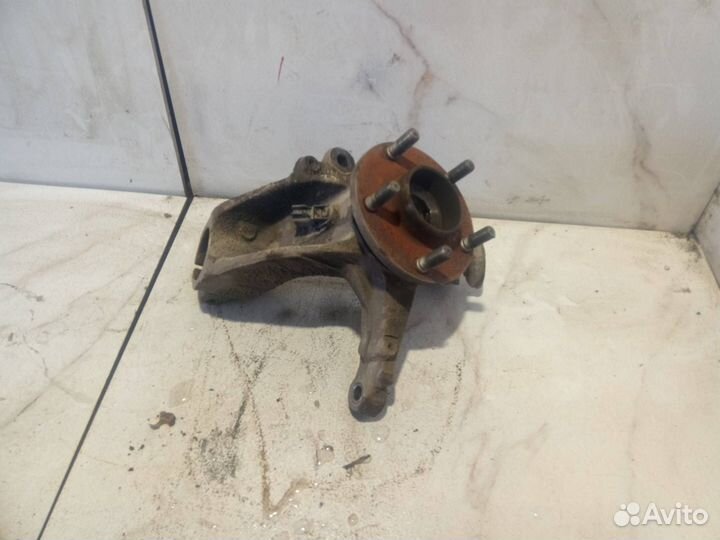 Кулак передний правый Ford Focus 2 CB4 2006