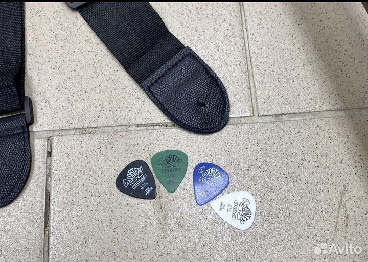 Новая гитара комплект