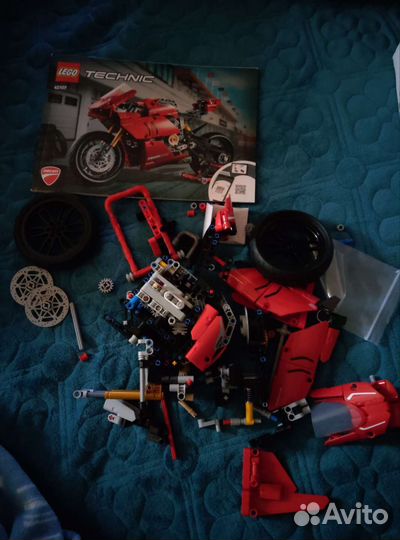 Lego Technic 42107 мотоцикл