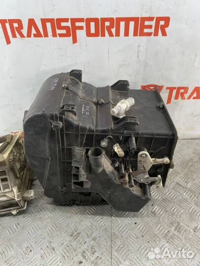 Корпус печки Ниссан Блюберд Силфи