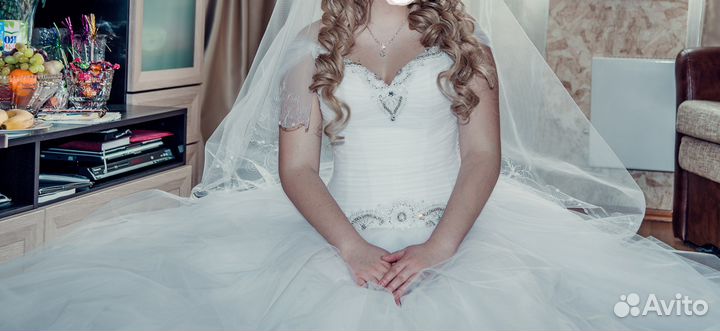 Свадебное платье