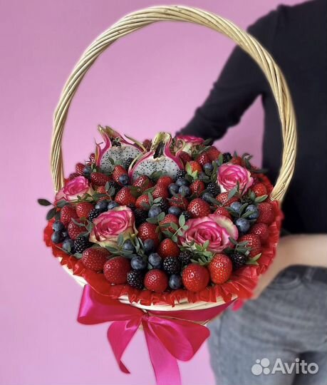 Фруктовая ягодная корзина