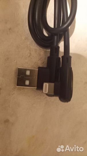 Кабель питания угловой для iPhone