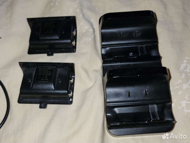 Зарядка геймпадов xbox one Dobe