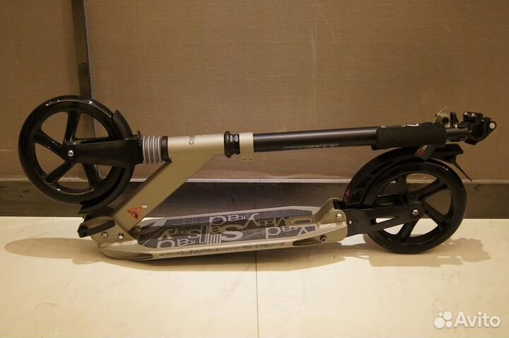 Самокат складной,с прочной рамой,регулируемый