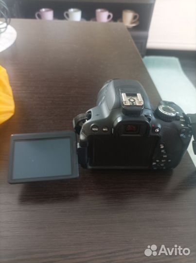 Зеркальный фотоаппарат canon