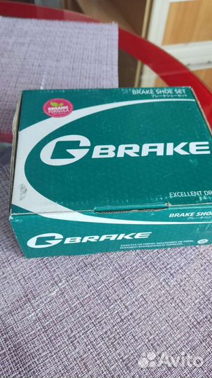 Продам тормозные колодки задние для Хонда fit