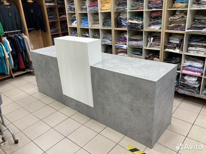 Ресепшен стол с денежным ящиком