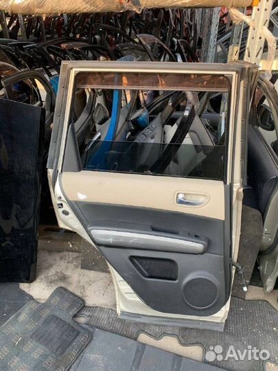 Дверь задняя левая Nissan X-trail T31