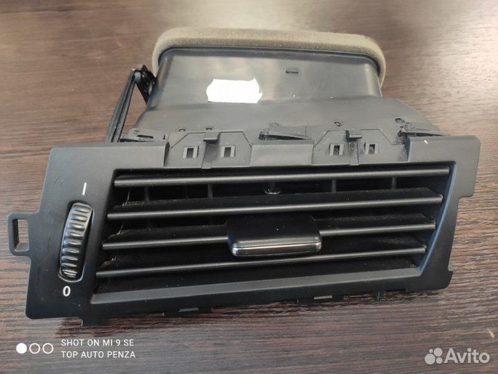 Дефлектор воздушный передний правый Bmw 525I E60