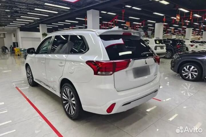 Mitsubishi Outlander 2.0 CVT, 2021, 25 000 км