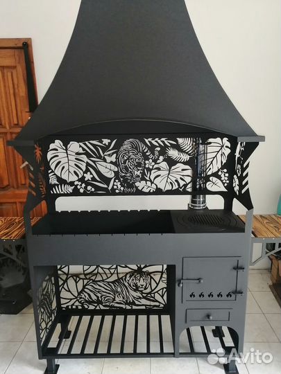 Мангал с крышей