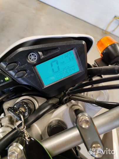 Мотоцикл Ямаха Серов 250