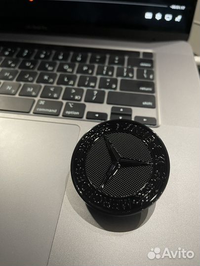 Значок mercedes на капот