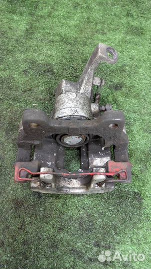 Суппорт тормозной задний правый Jaguar XF 2009