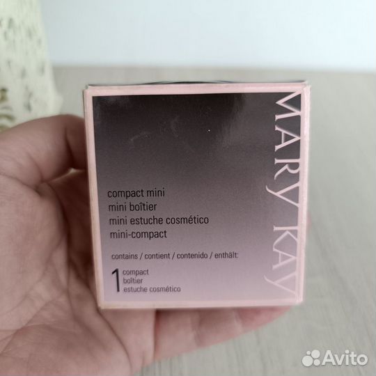 Новый футляр кейс пудреница для косметики Mary Kay