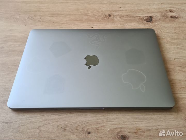 Apple macbook pro 2017 256