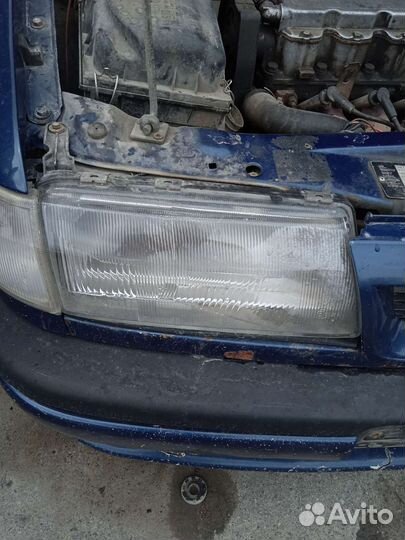 Правая фара Opel Vectra A Опель вектра а