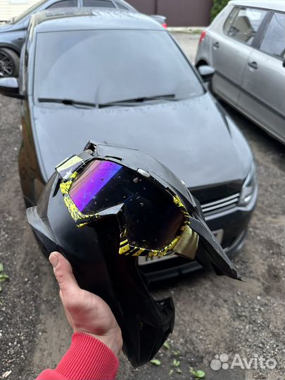 Кроссовый шлем