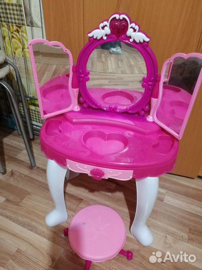 Детский туалетный столик для девочки