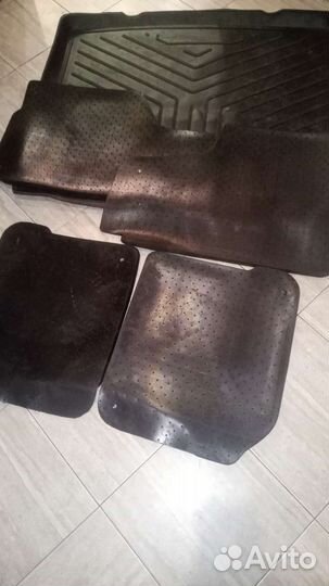 Автомобильные коврики резиновые