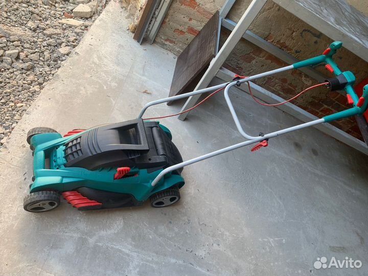 Газонокосилка Bosch Rotak 40