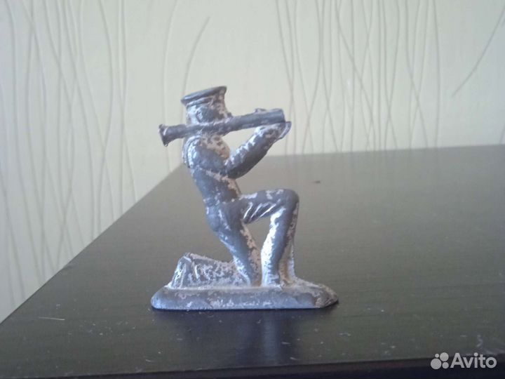 Модель солдатика(металлический, игрушка) из СССР