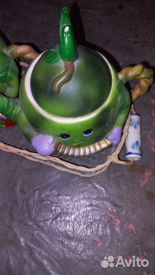 Чайник, молочник, сахарница