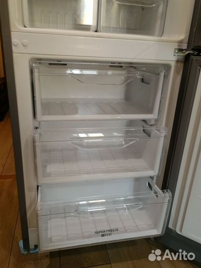 Холодильник Indesit ITF 118 X