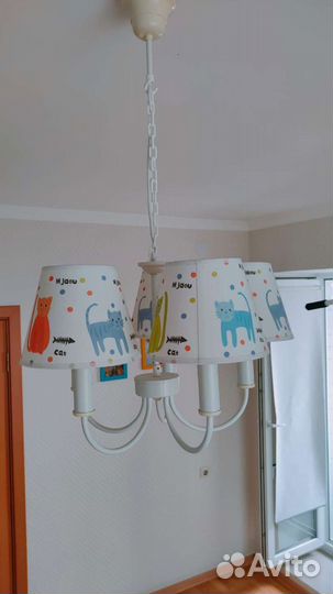 Продам люстру в детскую бу и светильник новый ещё