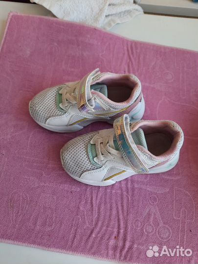 Кроссовки для девочки 24 25