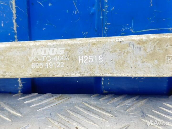 Рычаг верхний передний правый Audi A6 C5 2.4 AGA