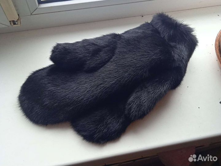 Варежки из меха норки цельнокройные