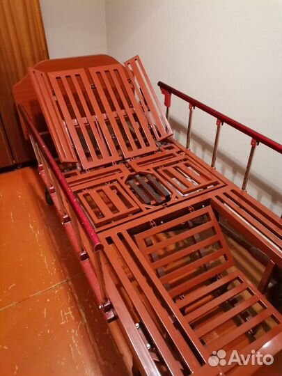 Продам медицинскую кровать для лежачего больного