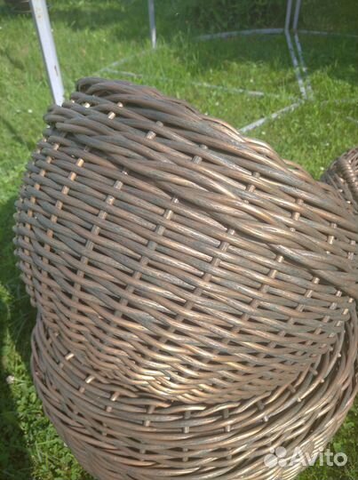 Кашпо из искусственного ротанга