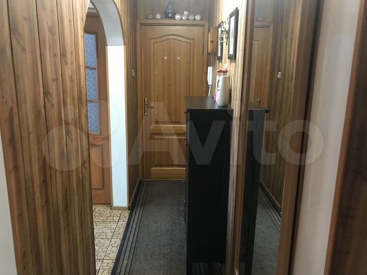 3-к. квартира, 64 м², 1/6 эт.