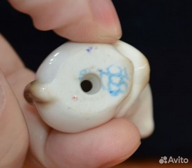 Мини фарфоровая статуэтка- белая мышка.лфз