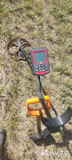 Металлоискатель бу Frogman B75