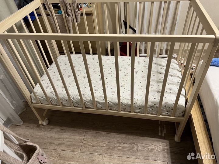 Детская кроватка