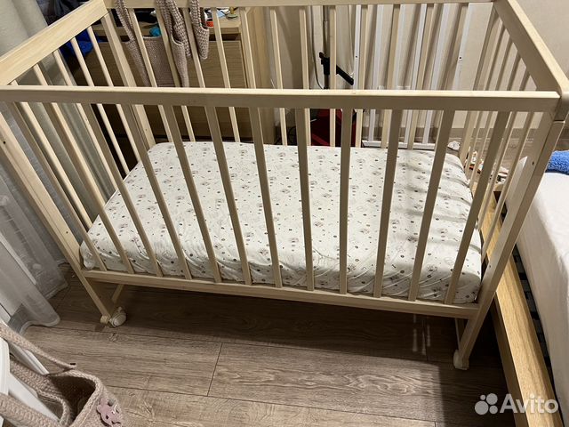Детская кроватка