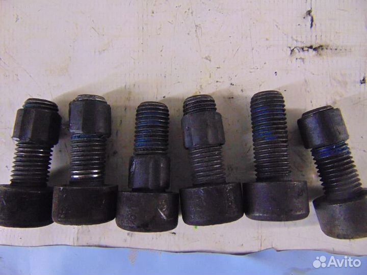 Болт маховика для Opel Antara 2006-2015г