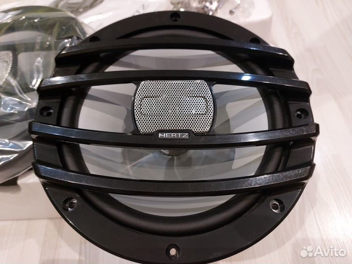 Колонки Hertz HMX 8 S