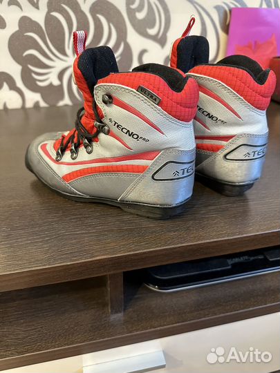 Детские лыжи+крепления+ботинки 32 р