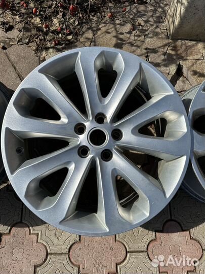 Продам диски r20 на Range Rover оригинал