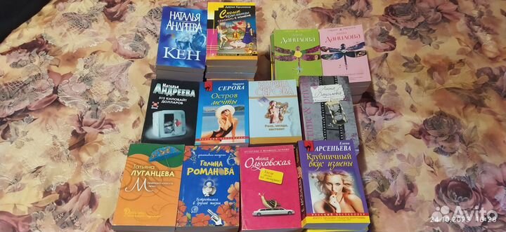 Книги детективы в мягкой обложке