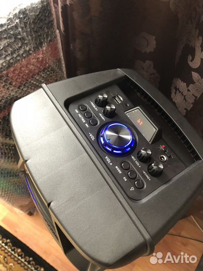 Музыкальная колонка с блютузом