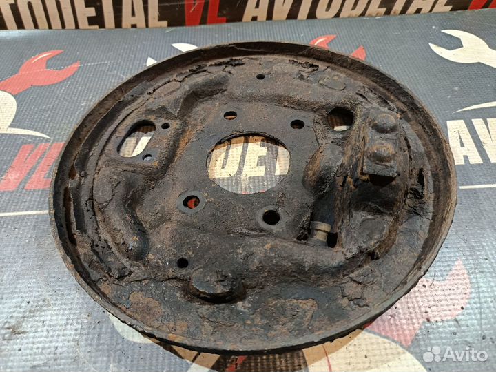 Пыльник тормозного барабана Mitsubishi Delica 3